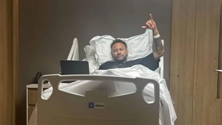 নেইমারের হাঁটুতে সফল অস্ত্রোপচার